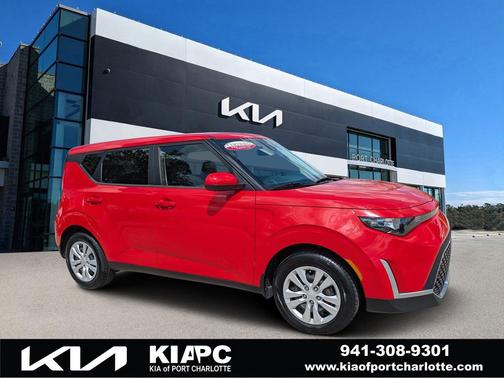 Inferno Red 2023 Kia Soul LX