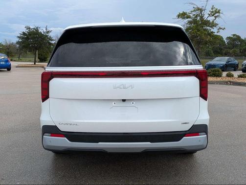 Snow White Pearl 2026 Kia Carnival Hybrid LXS