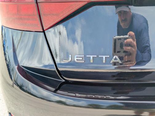 Deep Black Pearl 2024 Volkswagen Jetta 1.5T S