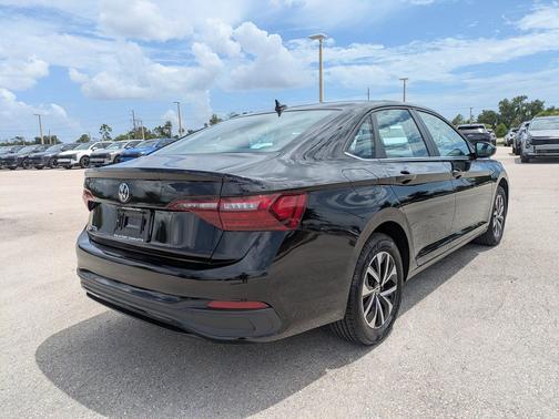 Deep Black Pearl 2024 Volkswagen Jetta 1.5T S