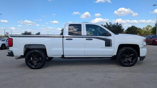 2017 Chevrolet Silverado 1500 Custom