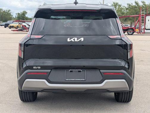 Ebony Black 2026 Kia EV9 Wind