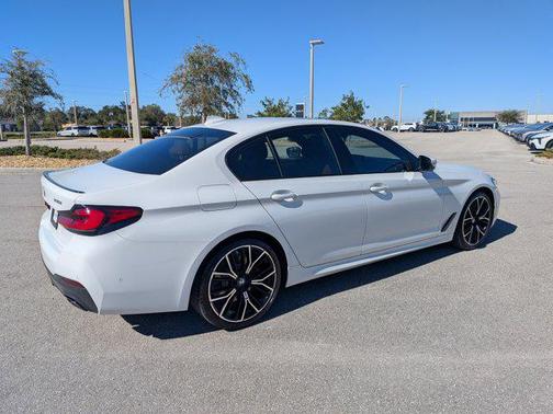 2023 BMW 530 i