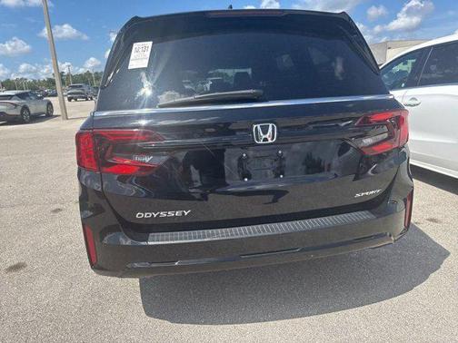 Crystal Black Pearl 2025 Honda Odyssey Sport-L