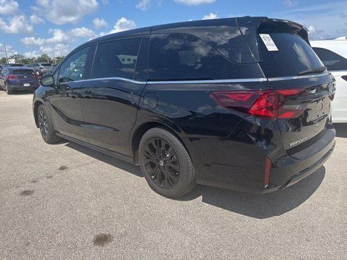 Crystal Black Pearl 2025 Honda Odyssey Sport-L