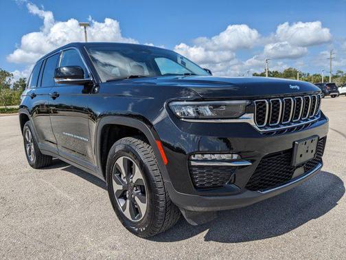 2023 Jeep Grand Cherokee 4xe Base