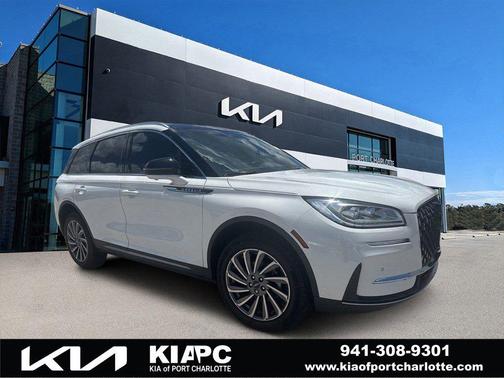 Pristine White Metallic Tri-Coat 2023 Lincoln Corsair Reserve