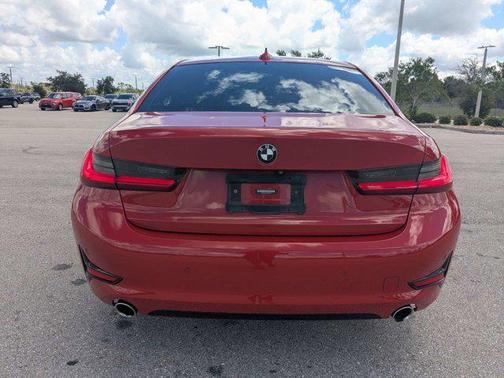 Melbourne Red Metallic 2020 BMW 330 330i