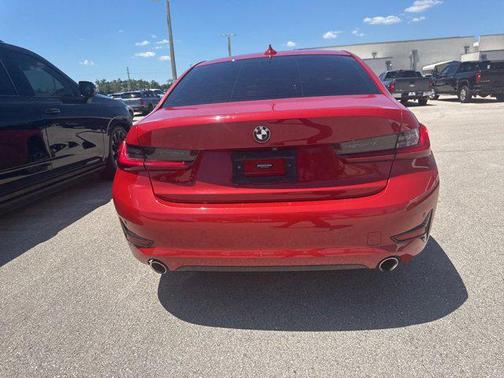 Melbourne Red Metallic 2020 BMW 330 330i