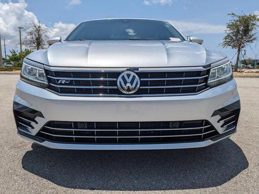 2019 Volkswagen Passat 2.0T R-Line