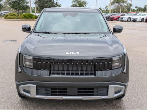 Interstellar Gray 2027 Kia Seltos S