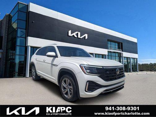 Platinum Gray Metallic 2024 Volkswagen Atlas Cross Sport 2.0T SEL