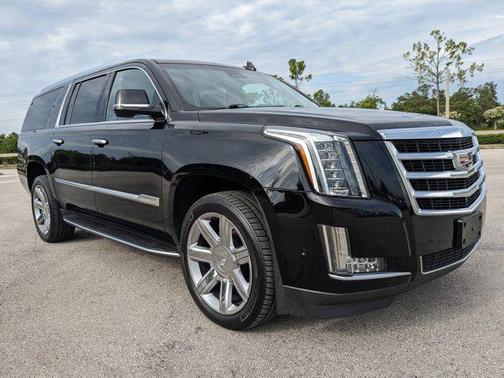 2019 Cadillac Escalade ESV Luxury