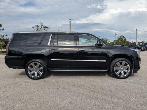 2019 Cadillac Escalade ESV Luxury