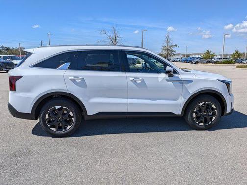 Glacial White Pearl 2026 Kia Sorento S