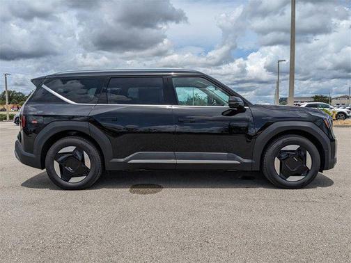 2026 Kia EV9 Wind