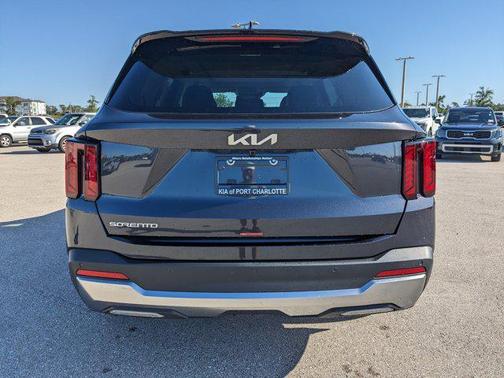 2025 Kia Sorento S