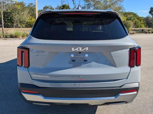 Wolf Gray 2026 Kia Sorento S