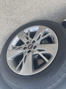 Matterhorn White 2022 Genesis GV70 3.5T AWD Sport