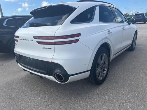 Matterhorn White 2022 Genesis GV70 3.5T AWD Sport