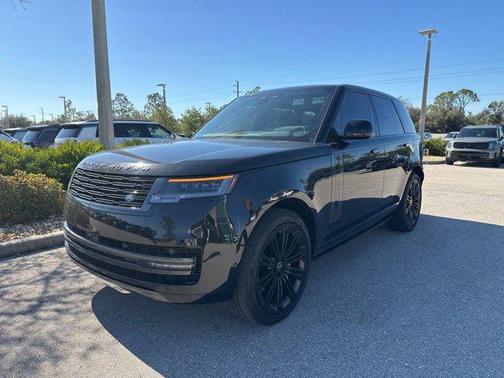 Santorini Black Metallic 2025 Land Rover Range Rover P400 SE