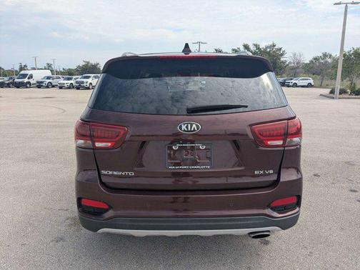 Sangria 2019 Kia Sorento EX