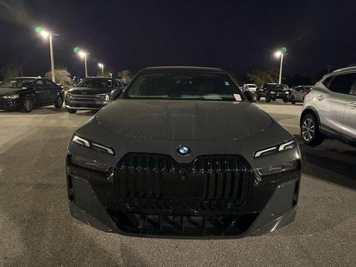 2023 BMW 760 i xDrive