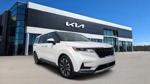 2022 Kia Carnival EX