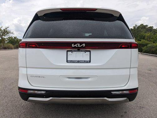 2024 Kia Carnival SX