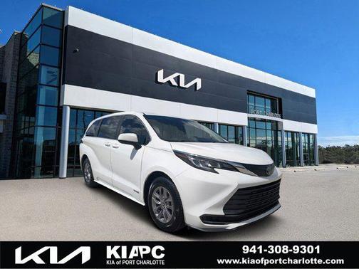 2021 Toyota Sienna LE