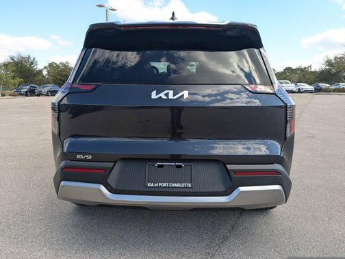 2026 Kia EV9 Wind