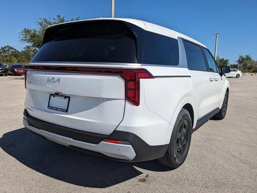 2025 Kia Carnival LXS