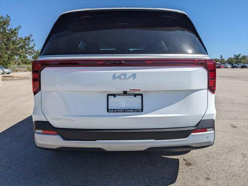 2025 Kia Carnival LXS