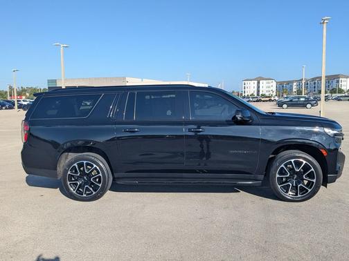 Black 2023 Chevrolet Suburban RST
