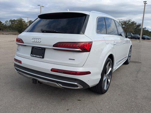 2020 Audi Q7 55 Prestige