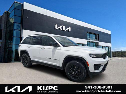 Bright White Clearcoat 2025 Jeep Grand Cherokee Altitude