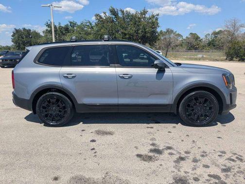 Everlasting Silver 2021 Kia Telluride SX