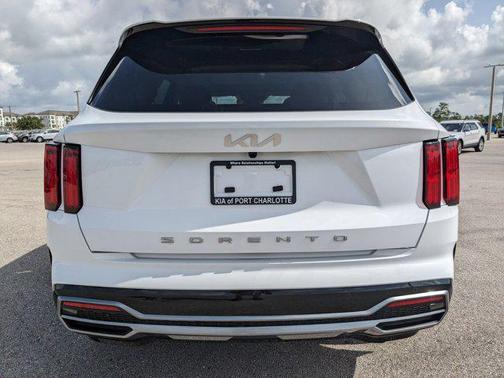 2022 Kia Sorento SX