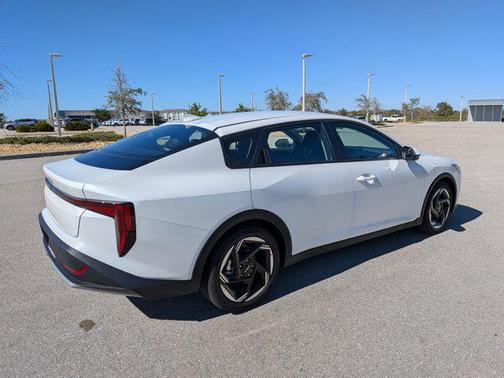 2026 Kia K4 EX