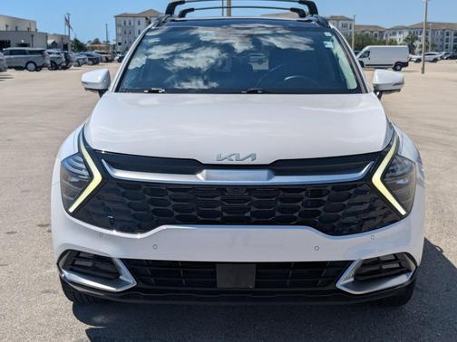 Glacial White Pearl 2023 Kia Sportage SX-Prestige