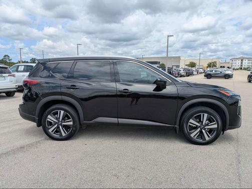 Super Black 2024 Nissan Rogue SL