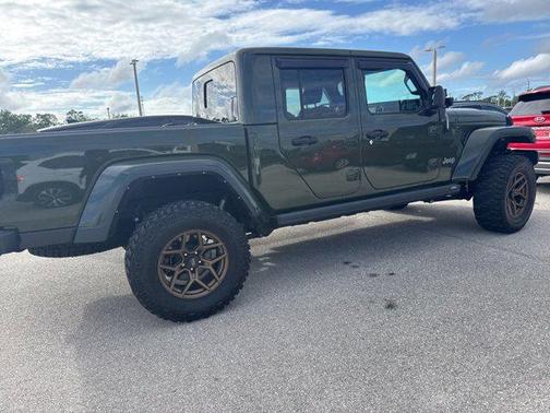 Sarge Green Clearcoat 2021 Jeep Gladiator Overland