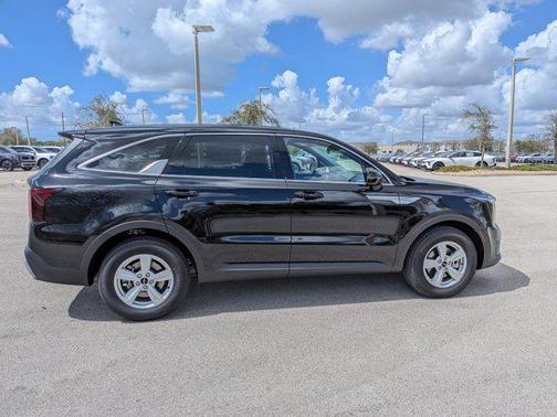 2026 Kia Sorento LX