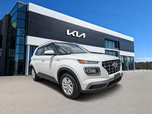 2020 Hyundai VENUE SEL