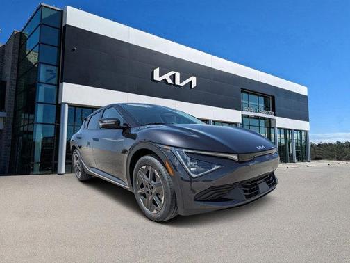 2025 Kia EV6 Light