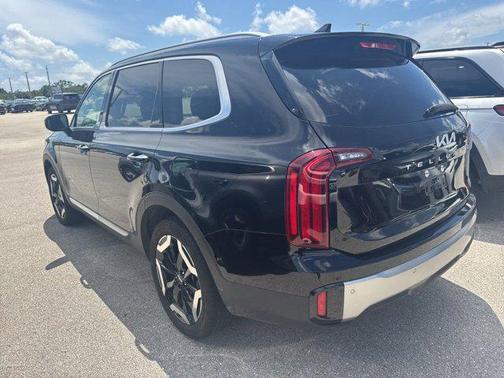 Ebony Black 2025 Kia Telluride S