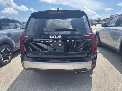 Ebony Black 2025 Kia Telluride S