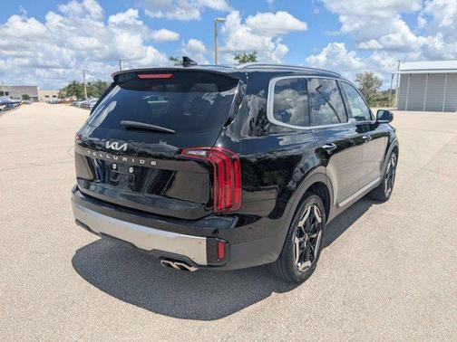 Ebony Black 2025 Kia Telluride S