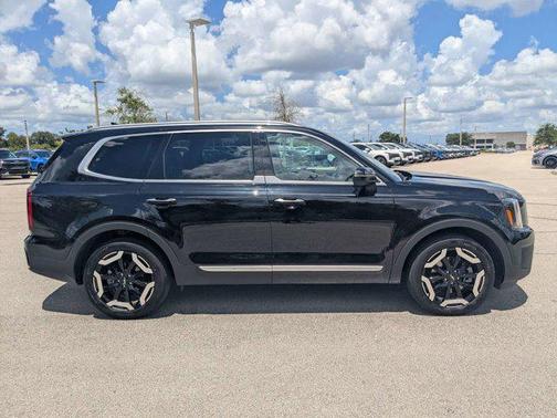 Ebony Black 2025 Kia Telluride S