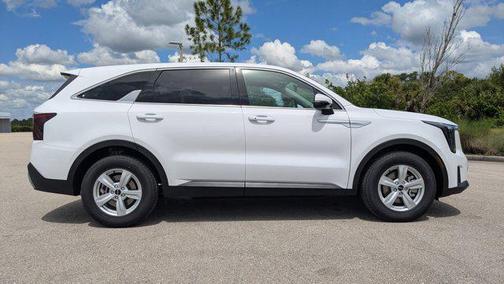 2026 Kia Sorento LX